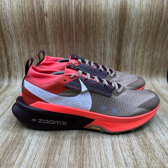 Nike ZoomX Zegama 2 Men's Size 11 Khaki Hyper Crimson Burgundy